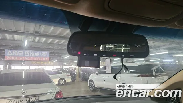Kia Carnival 2017 thumb 11