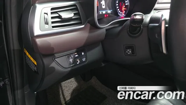 Genesis G70 2019 thumb 11