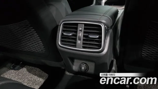 Genesis G70 2019 thumb 6