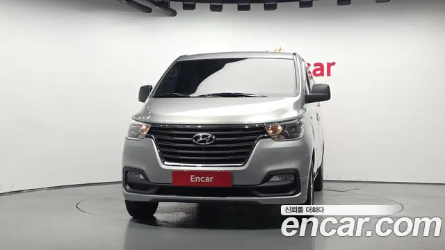 Hyundai Staria 2018 thumb 4
