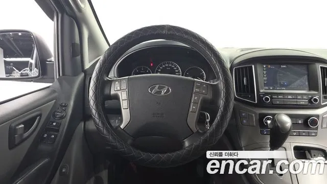 Hyundai Staria 2018 thumb 5