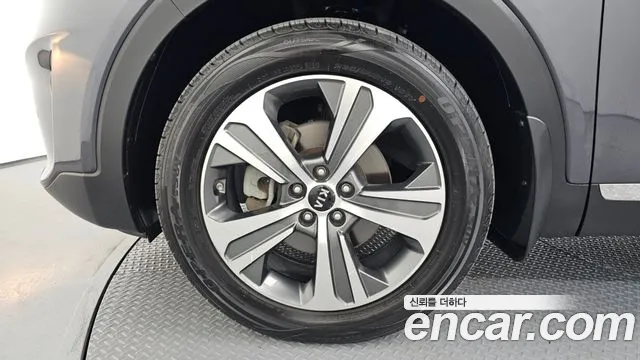 Kia Sorento 2017 thumb 12