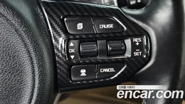 Kia Carnival 2017 thumb 9