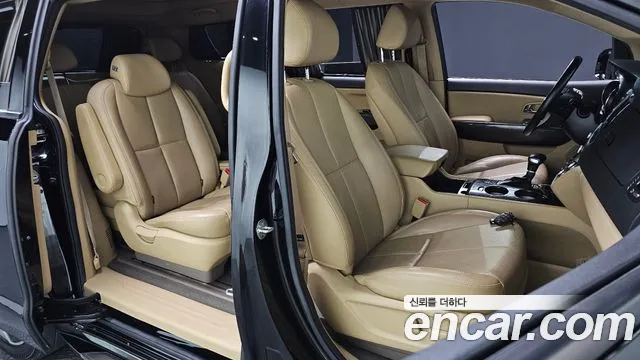 Kia Carnival 2017 thumb 8