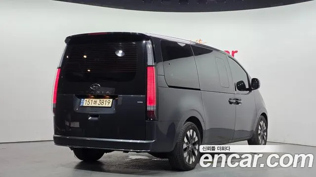 Hyundai Staria 2021 thumb 4
