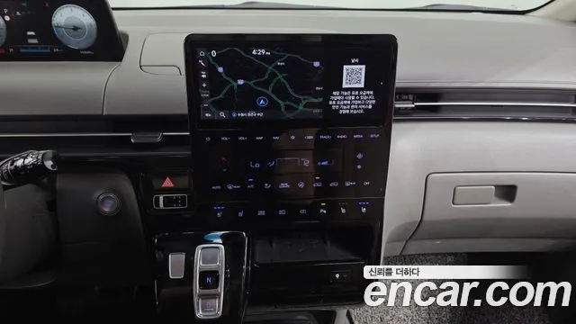 Hyundai Staria 2021 thumb 6