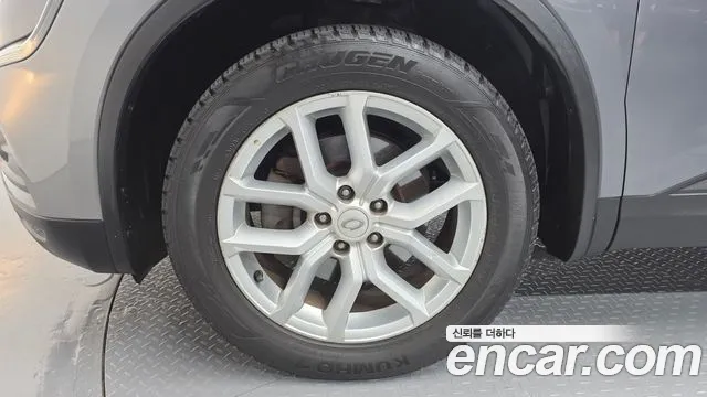 Renault QM6 2016 thumb 12