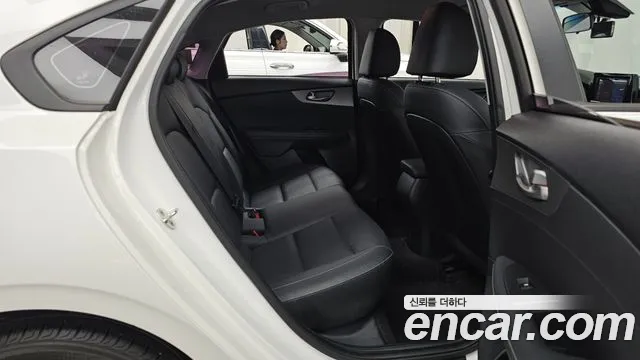 Kia K3 2019 thumb 4