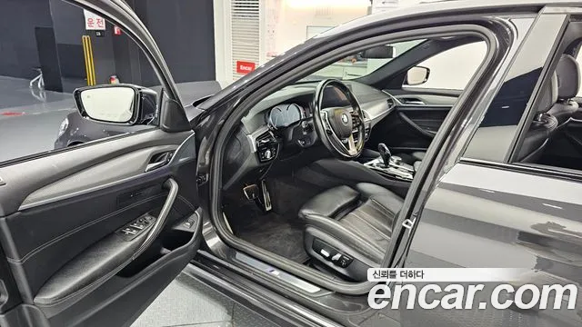 BMW 5 серии 2017 thumb 4