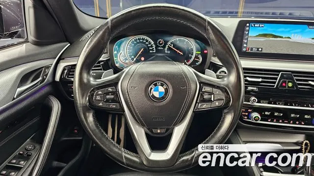 BMW 5 серии 2017 thumb 6
