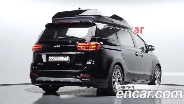 Kia Carnival 2018 thumb 4