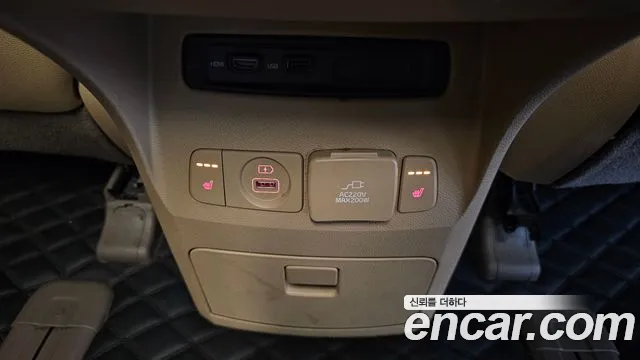 Kia Carnival 2018 thumb 9