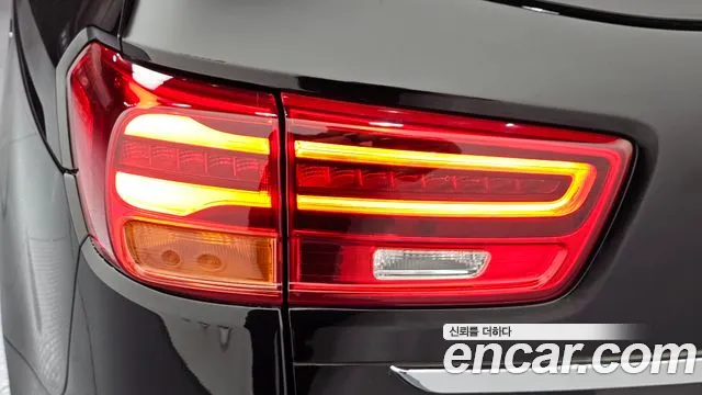 Kia Carnival 2018 thumb 3