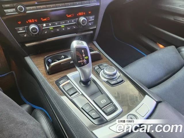BMW 7 серии 2011 thumb 7