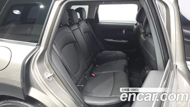 Mini Clubman 2019 thumb 8