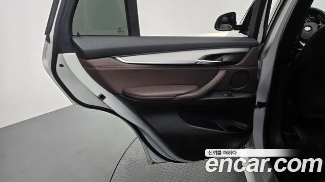 BMW X5 2018 thumb 11