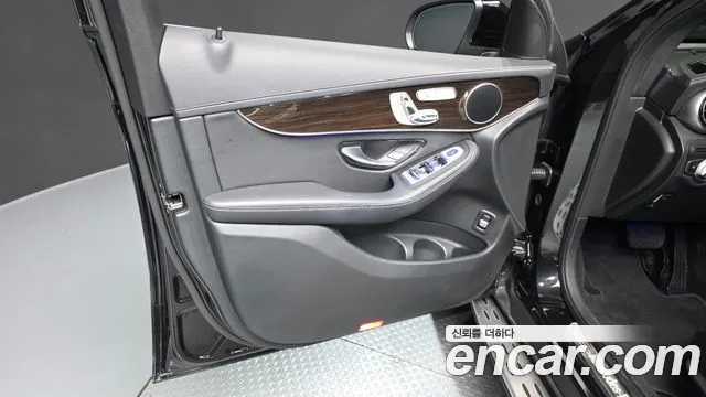 Mercedes-Benz GLC 2020 thumb 3