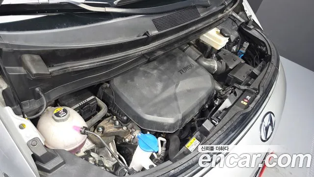 Hyundai Staria 2022 thumb 4