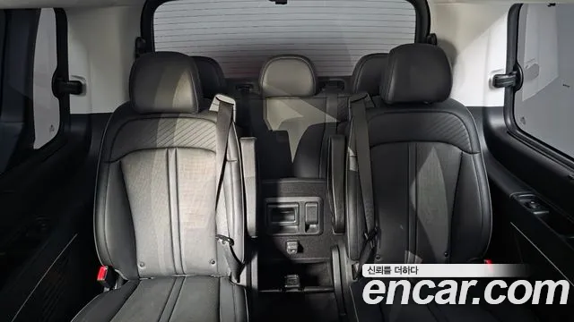 Hyundai Staria 2022 thumb 9