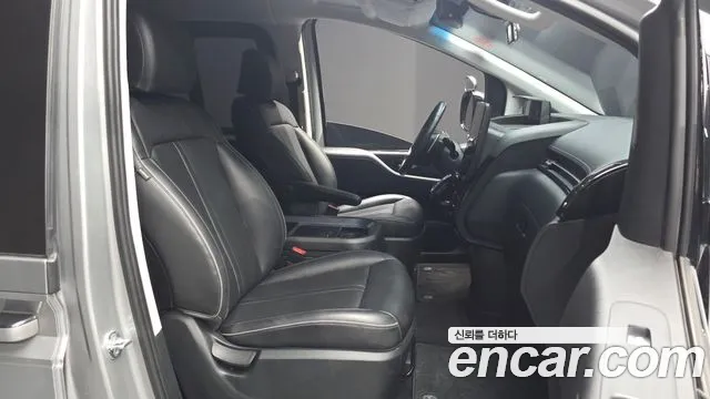 Hyundai Staria 2022 thumb 5