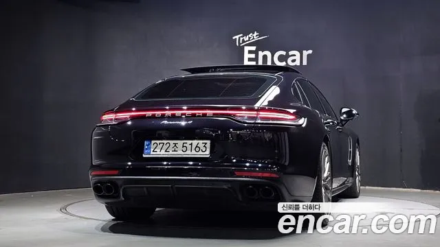 Porsche Panamera 2023 thumb 10