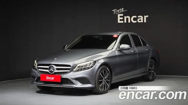 Mercedes-Benz C-Class 2019 thumb 2