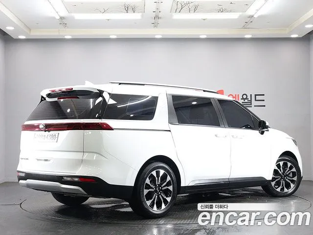 Kia Carnival 2021 thumb 7