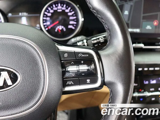 Kia Carnival 2021 thumb 4