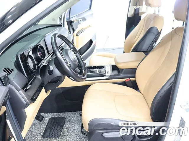 Kia Carnival 2021 thumb 8
