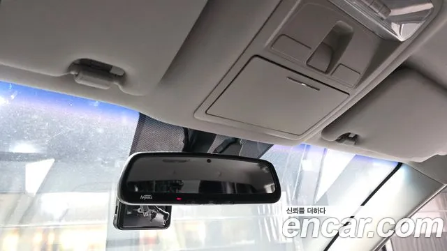 KGM Rexton 2018 thumb 11