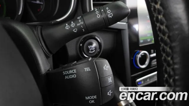 Renault QM6 2016 thumb 8