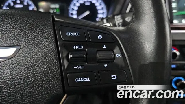 Hyundai Genesis 2016 thumb 3