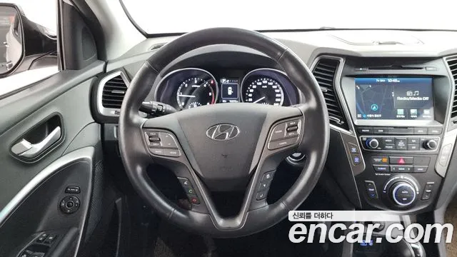Hyundai Santafe 2015 thumb 9