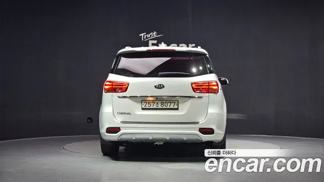 Kia Carnival 2020 thumb 10