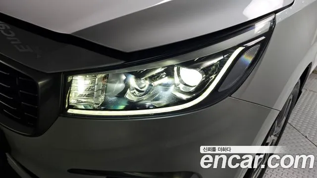 Kia Carnival 2020 thumb 6