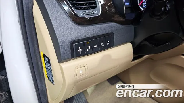 Kia Carnival 2020 thumb 11