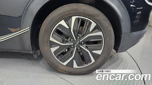 Kia EV6 2022 thumb 8