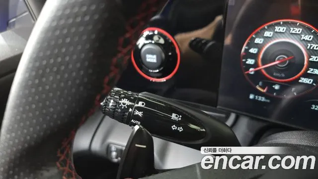 Hyundai Elantra 2023 thumb 3