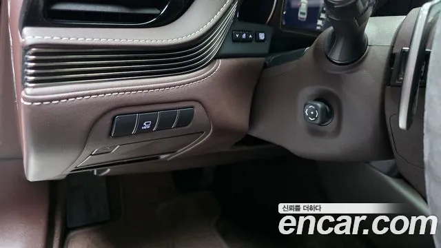 Lexus LS 500h 2018 thumb 2