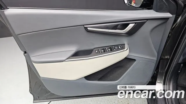 Kia EV6 2022 thumb 7