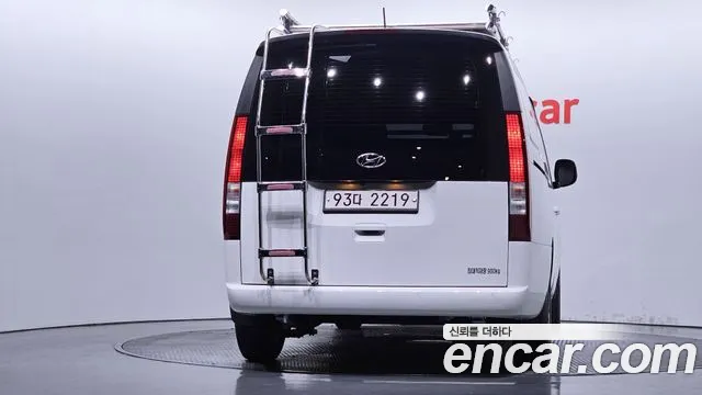 Hyundai Staria 2021 thumb 3