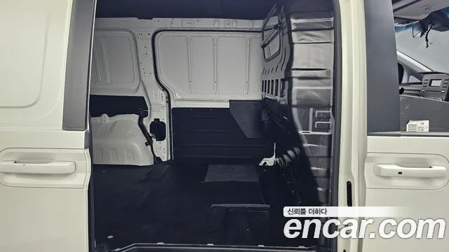 Hyundai Staria 2021 thumb 7