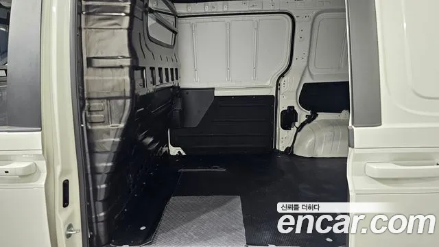 Hyundai Staria 2021 thumb 10