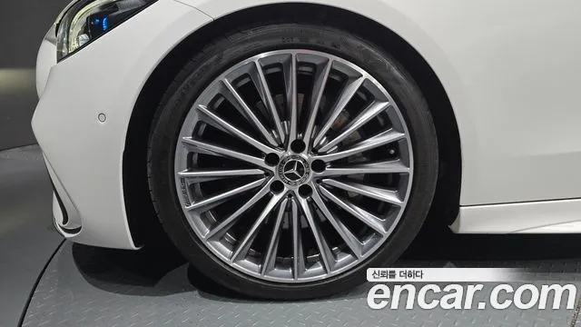 Mercedes-Benz C-Class 2022 thumb 4