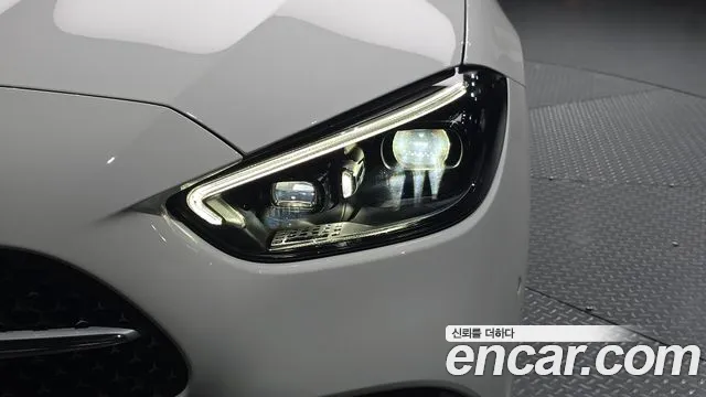 Mercedes-Benz C-Class 2022 thumb 10