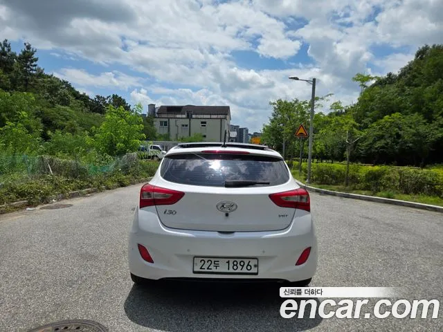 Hyundai i30 2012 thumb 11