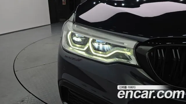 BMW 5 серии 2018 thumb 5