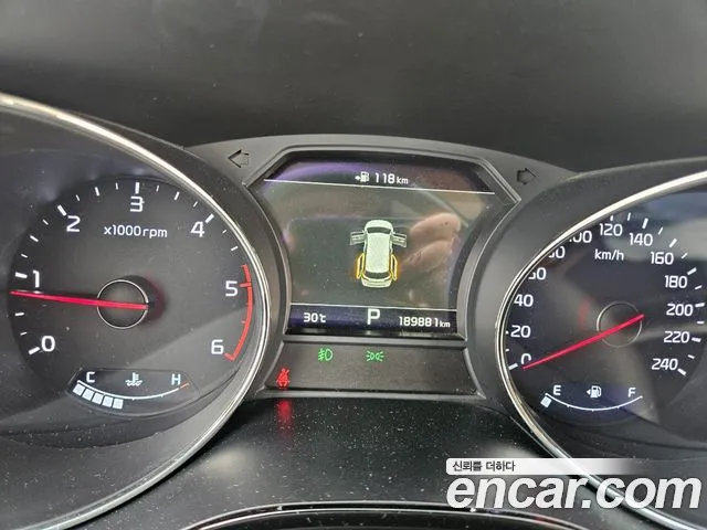 Kia Carnival 2018 thumb 7