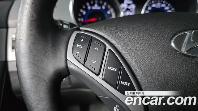 Hyundai Elantra 2015 thumb 3