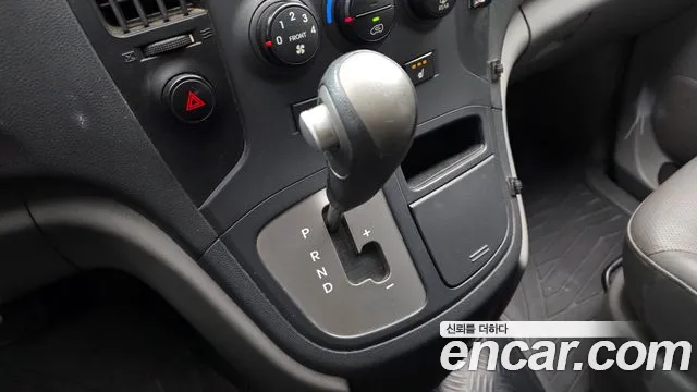 Hyundai Staria 2012 thumb 9